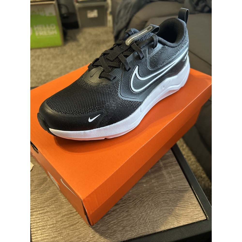 NIB Nike Cosmic Runner GS HM4402003 Black/White-Anthracite Size 4Y EUR 36